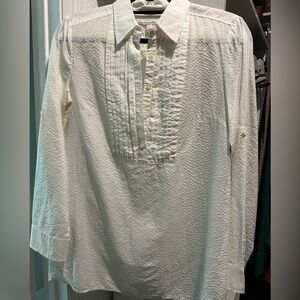 Banana Republic white long sleeve quarter button blouse, Size Small.